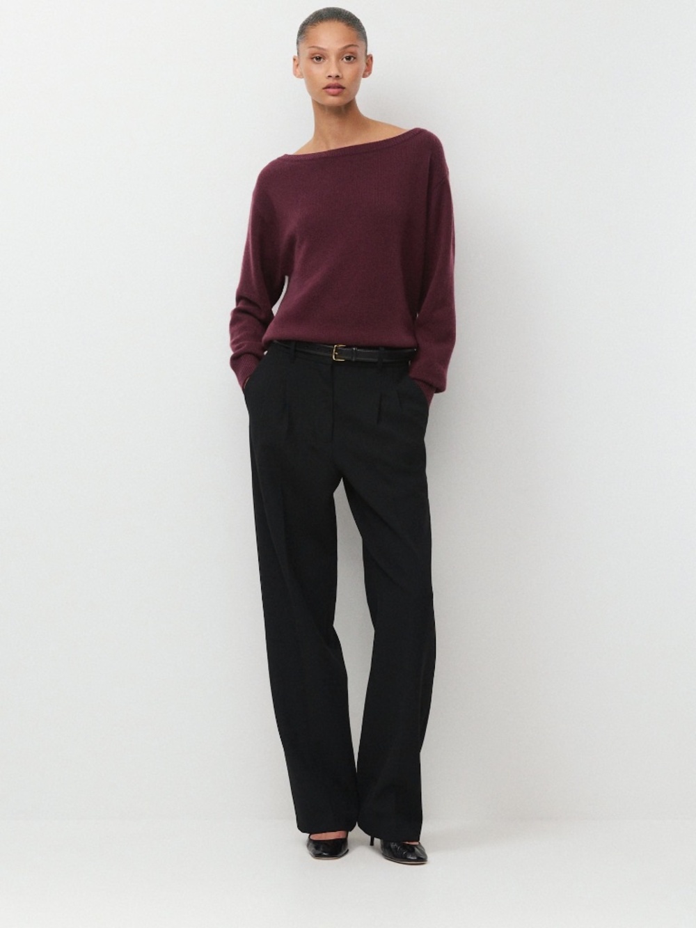 Aritiza Essential Cashmere Nuance Sweater Cream Color Size M